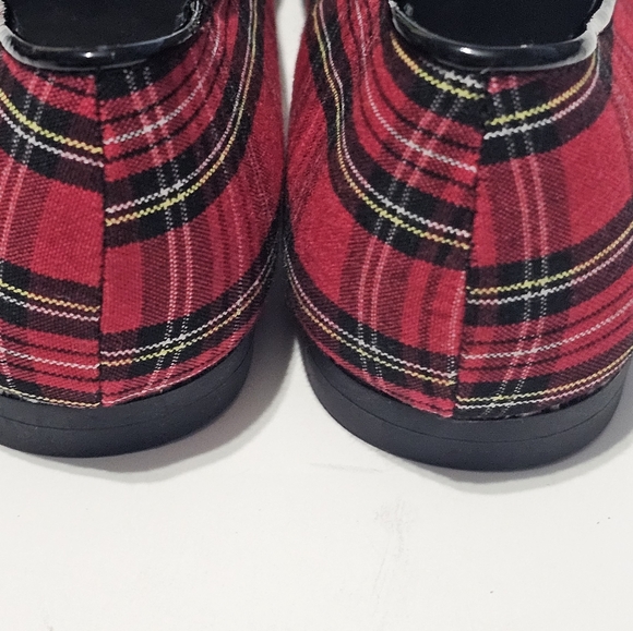 Steve Madden Red Vivi Plaid Girl Flats With Chunky Chain Size2 NWT - Picture 7 of 11